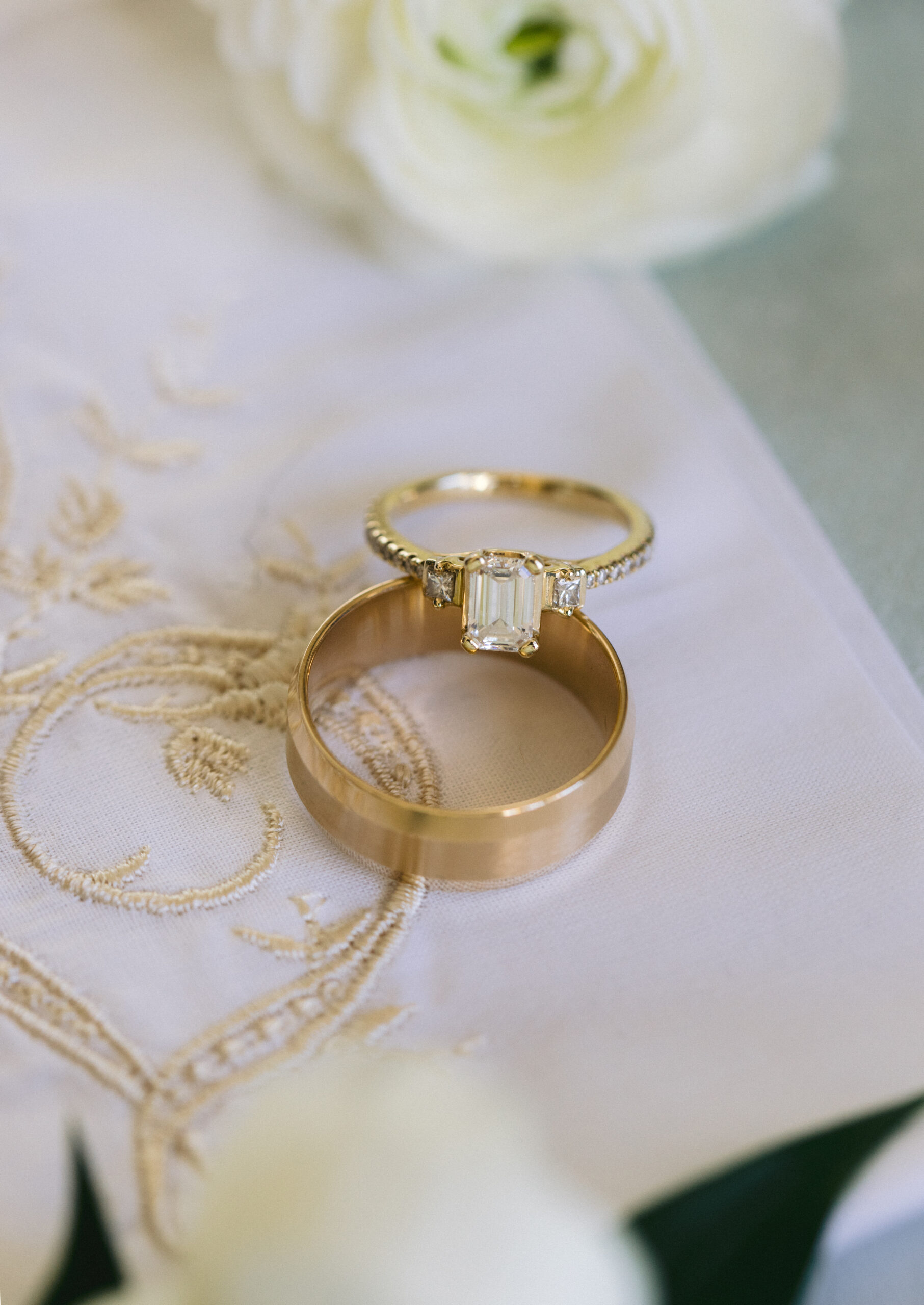 wedding rings, wedding details. 