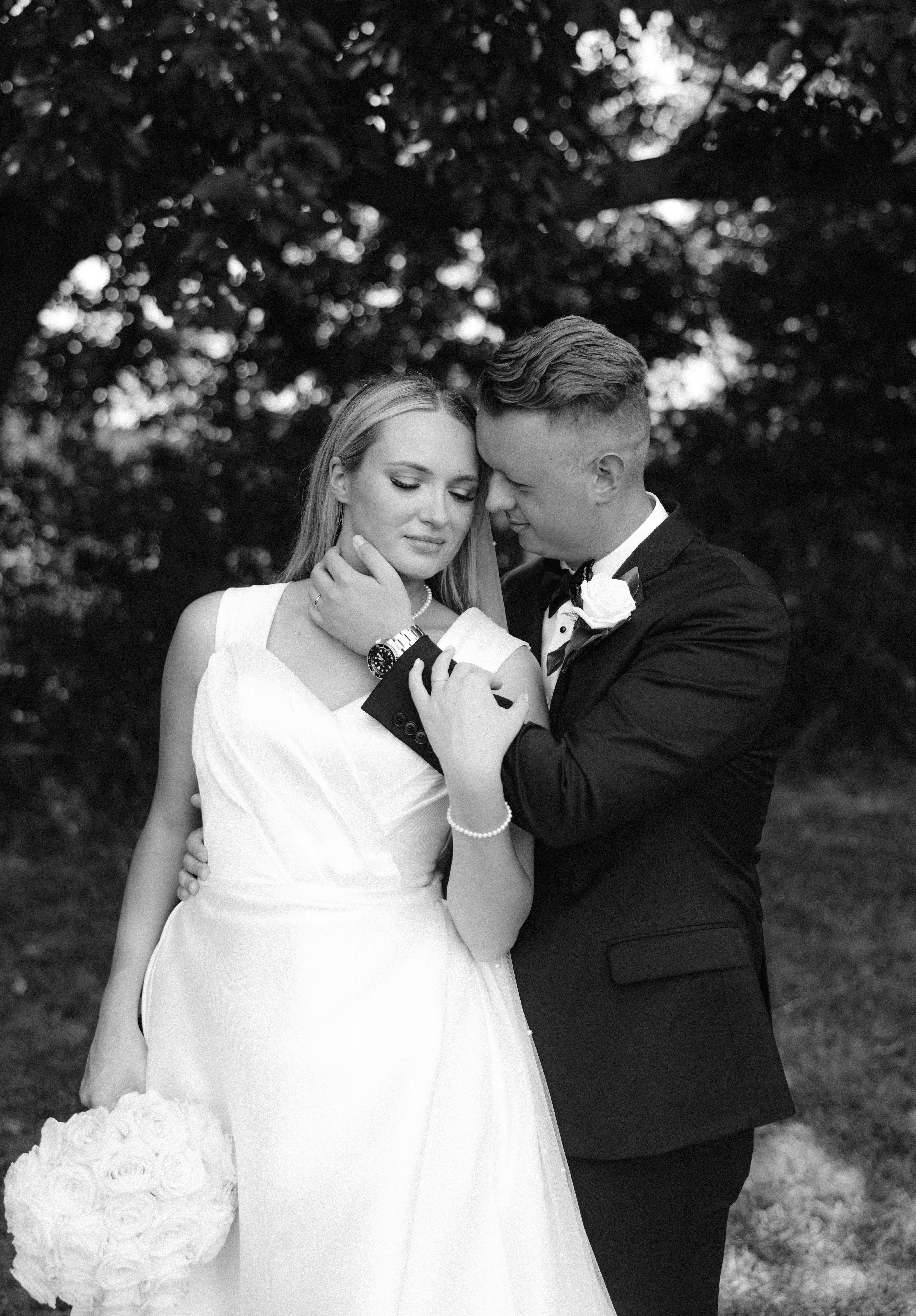 Bride and groom black and white portrait. Springfield MO wedding photographer