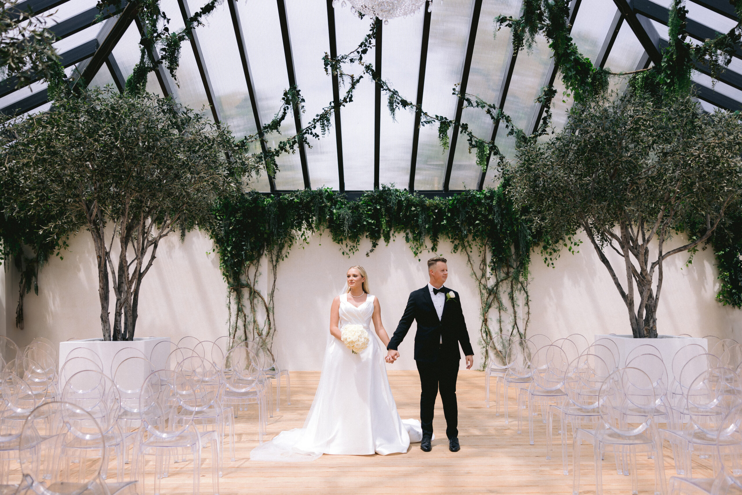 bride and groom wide shot portrait. Greenhouse Two rivers highlandville wedding, missouri wedding photographer