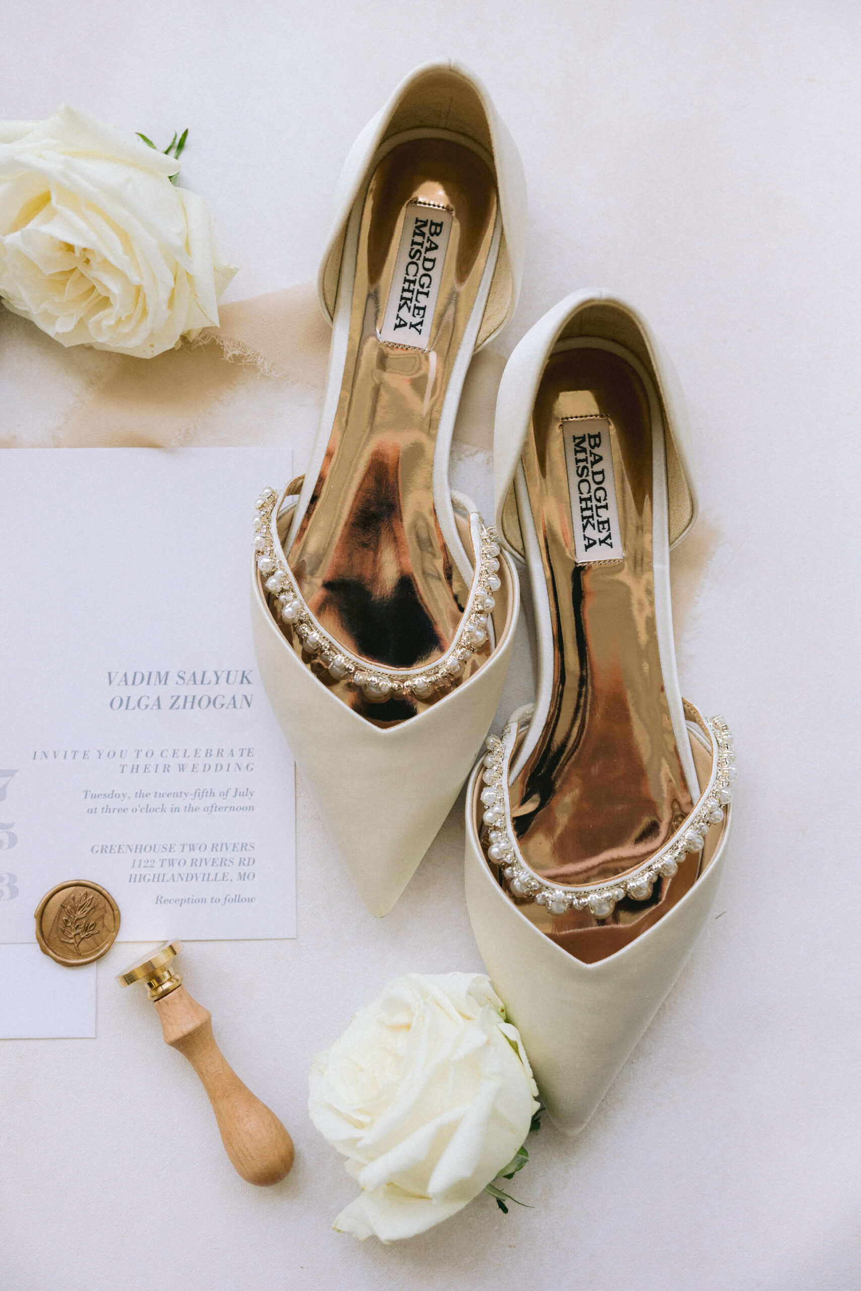 Wedding stationary and details photographed by Tatyana Zadorin Photography. The greenhouse two rivers wedding venue